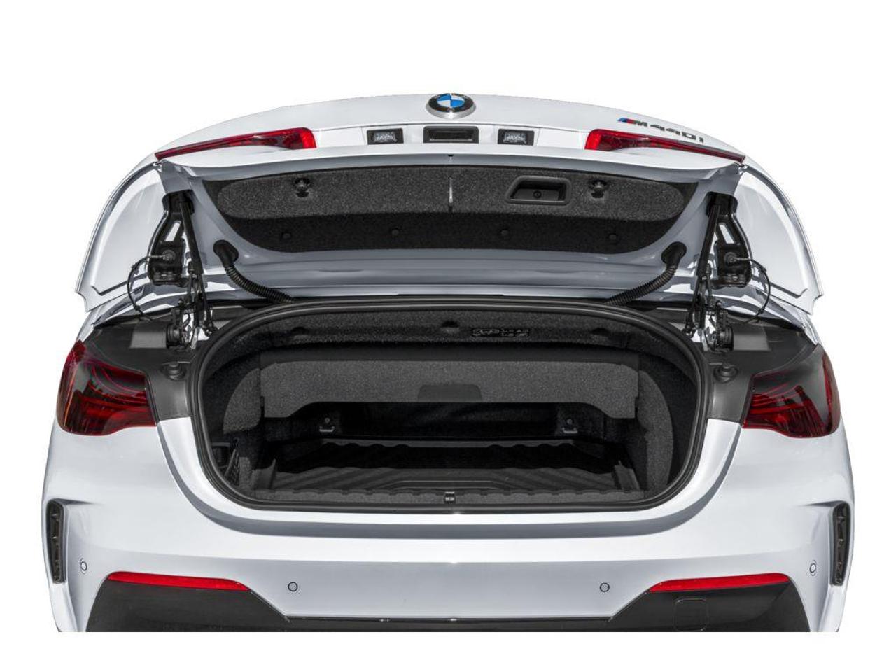 2026 BMW M440 i xDrive 2dr All-Wheel Drive Cabriolet Photo