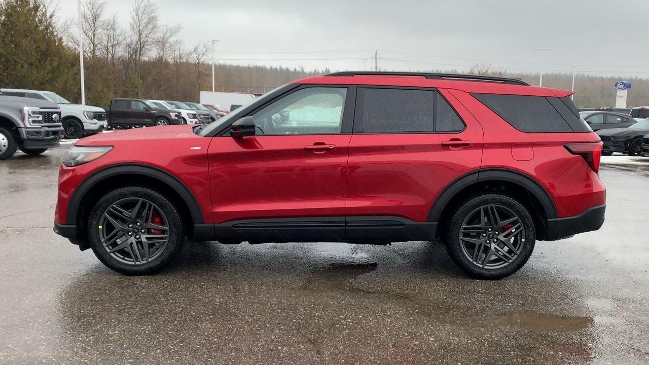 2026 Ford Explorer ST-Line Photo