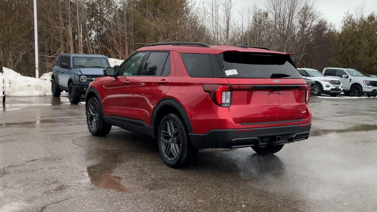 2026 Ford Explorer ST-Line Photo