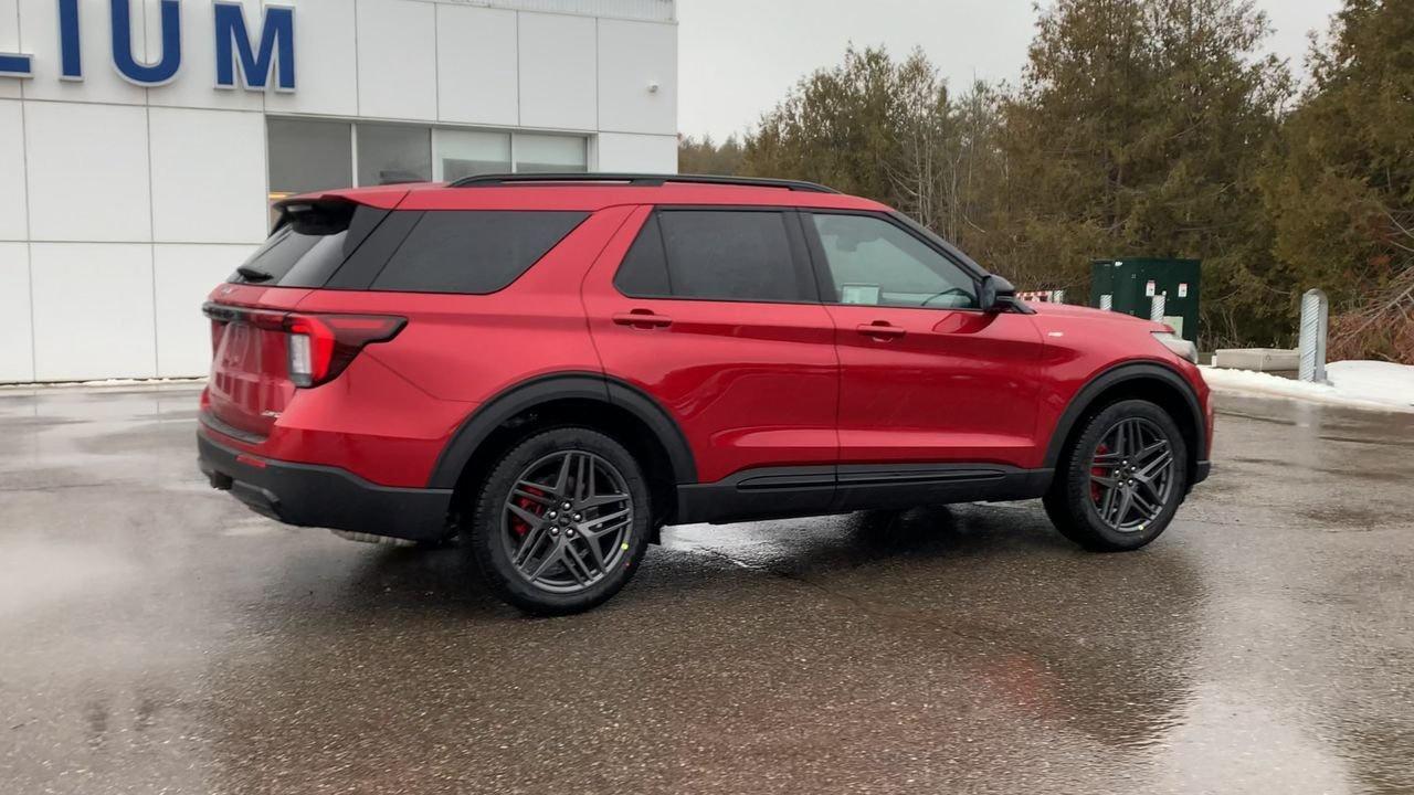 2026 Ford Explorer ST-Line Photo