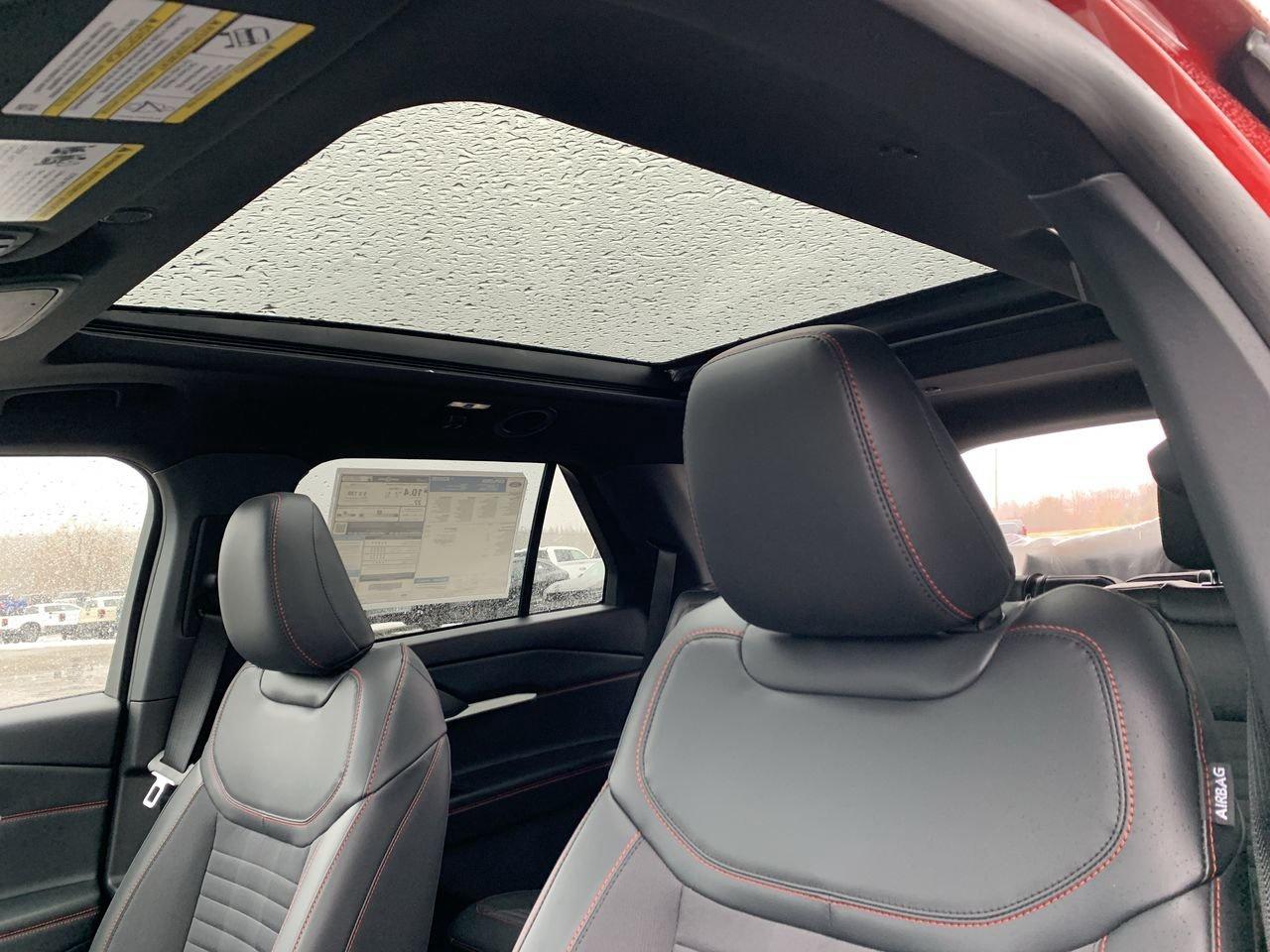 2026 Ford Explorer ST-Line Photo