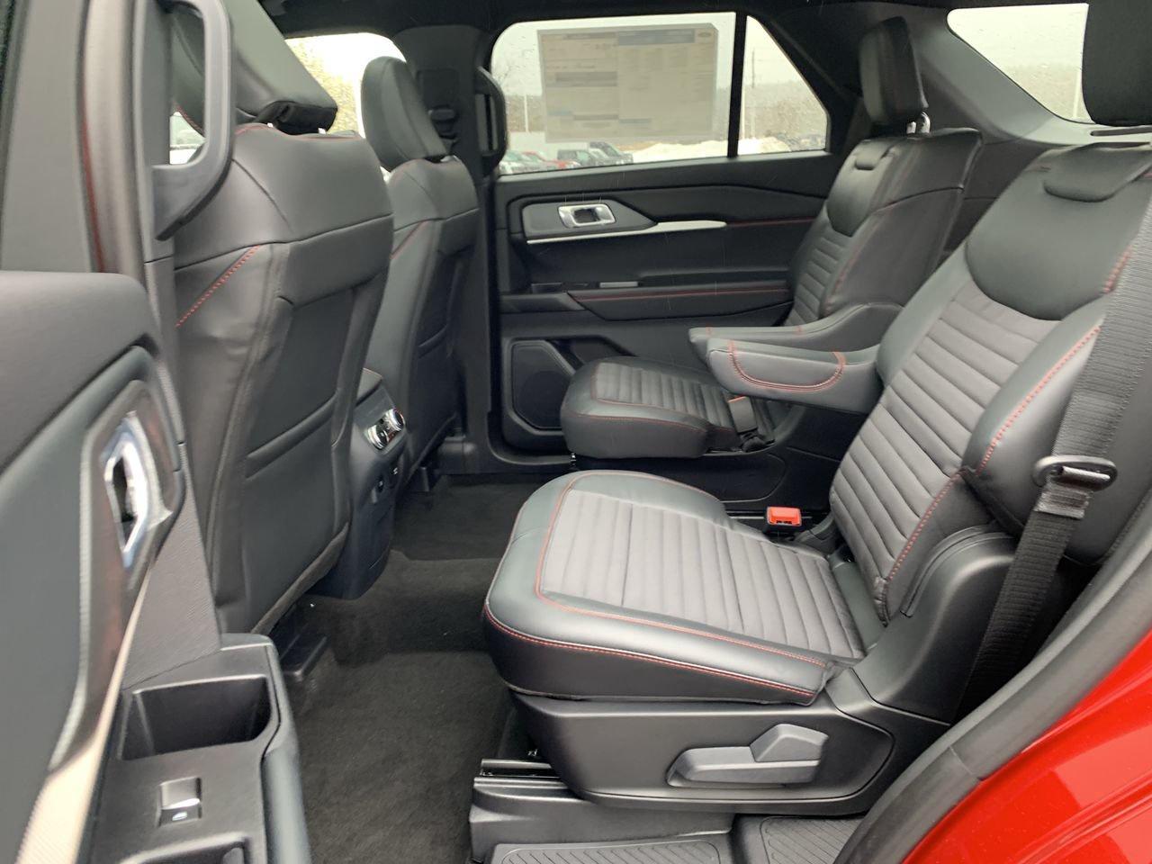 2026 Ford Explorer ST-Line Photo