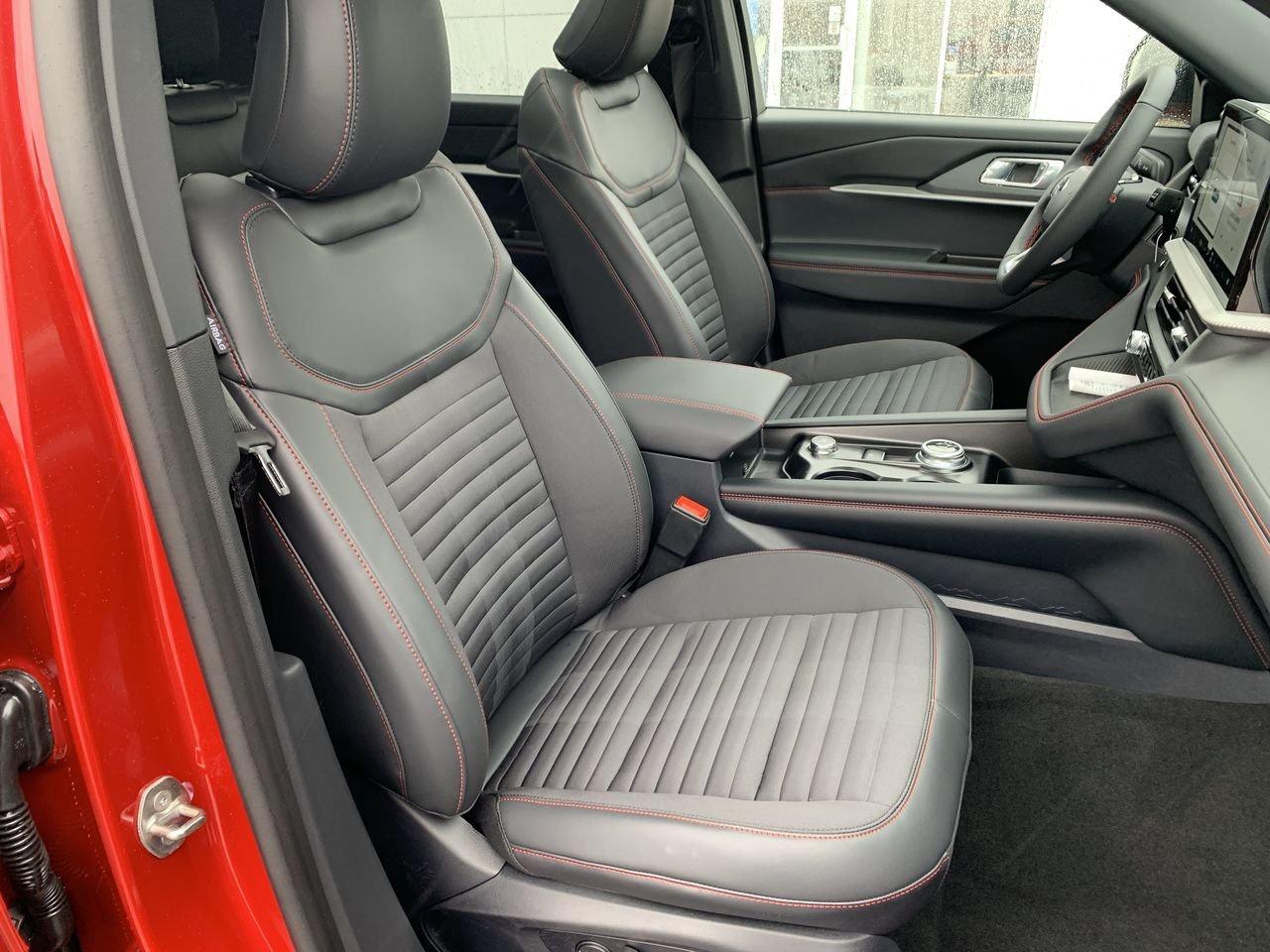 2026 Ford Explorer ST-Line Photo