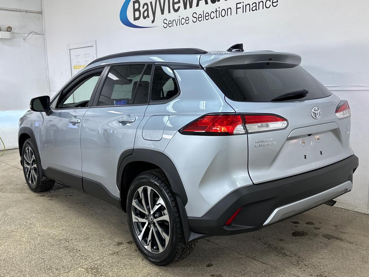 2025 Toyota Corolla Cross LE 4dr All-Wheel Drive Photo4