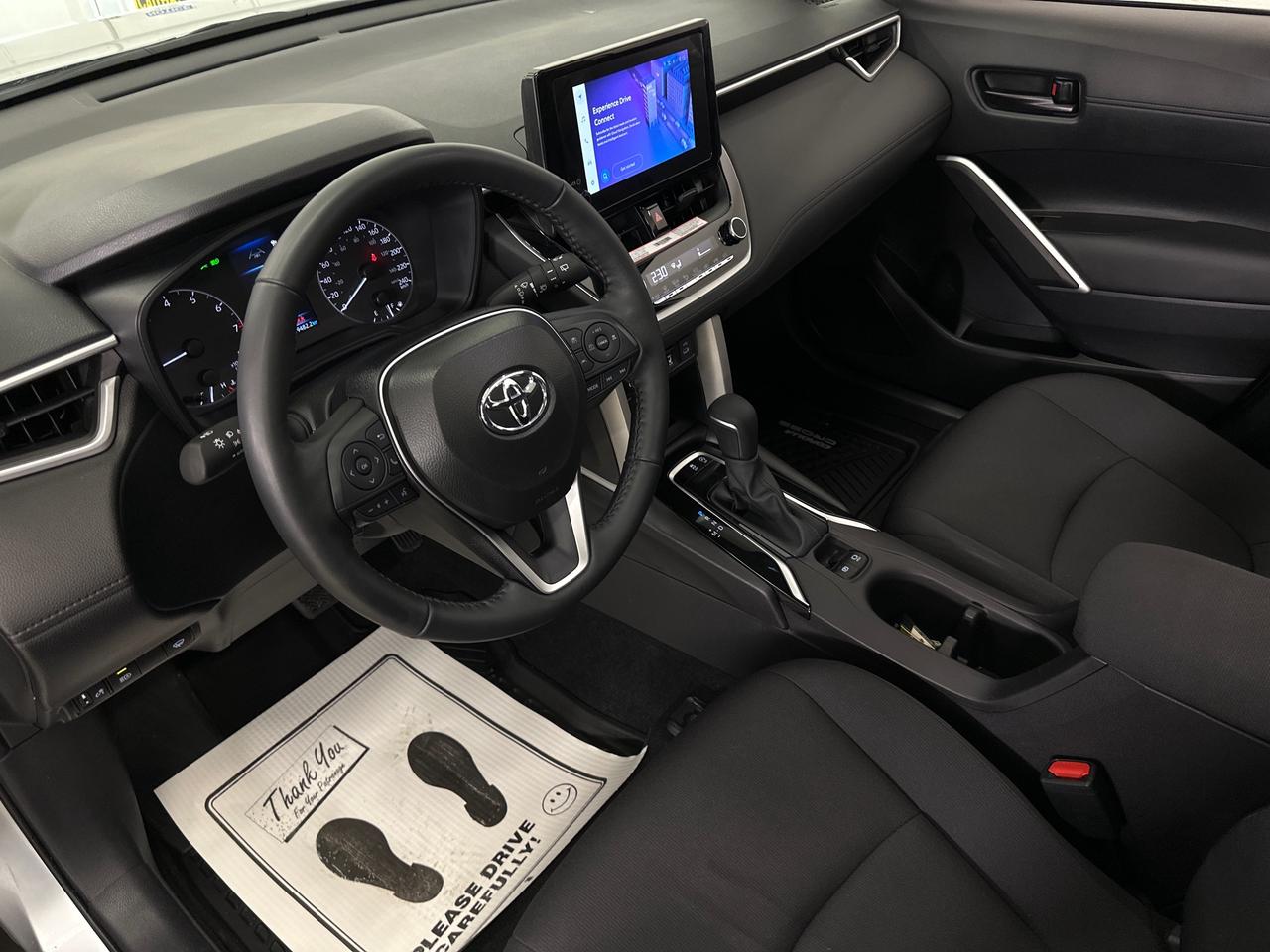 2025 Toyota Corolla Cross LE 4dr All-Wheel Drive Photo