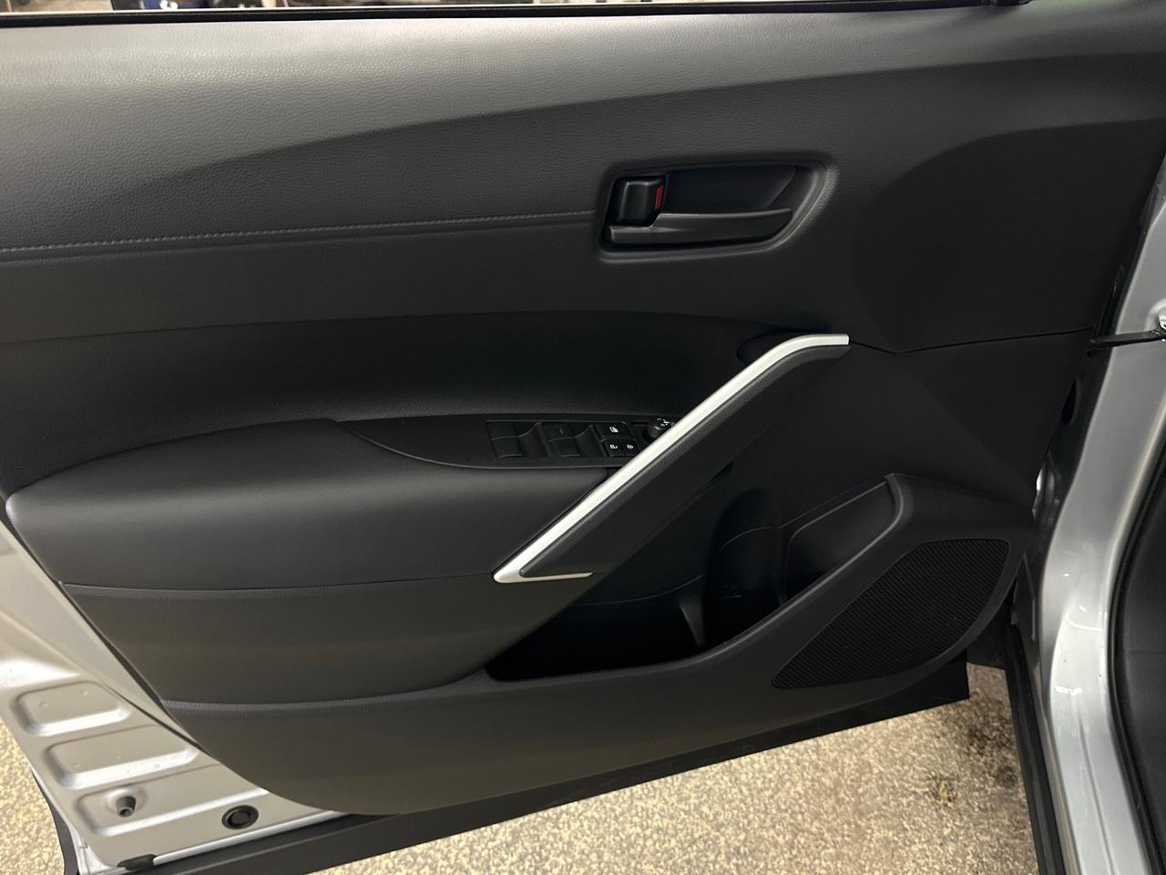 2025 Toyota Corolla Cross LE 4dr All-Wheel Drive Photo