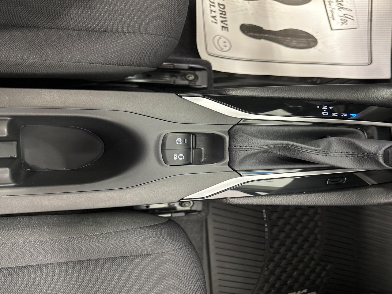 2025 Toyota Corolla Cross LE 4dr All-Wheel Drive Photo