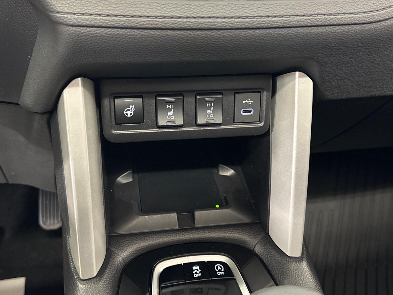 2025 Toyota Corolla Cross LE 4dr All-Wheel Drive Photo