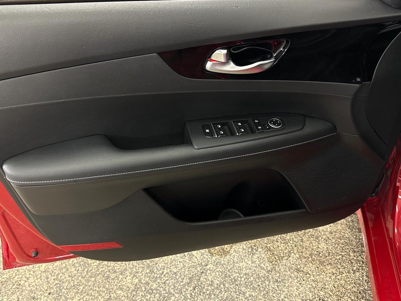 2023 Kia Forte EX 4dr Sedan Photo