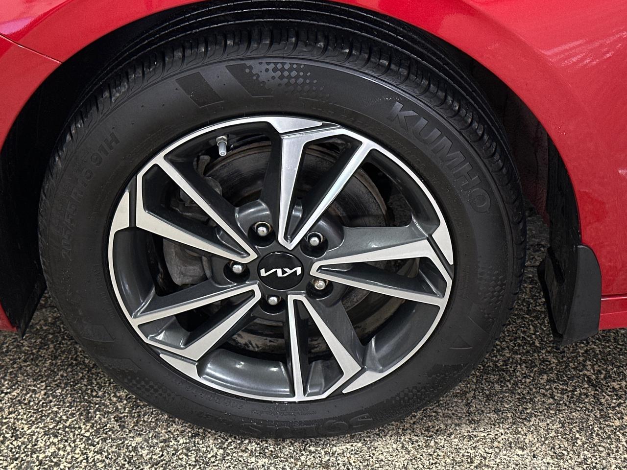 2023 Kia Forte EX 4dr Sedan Photo