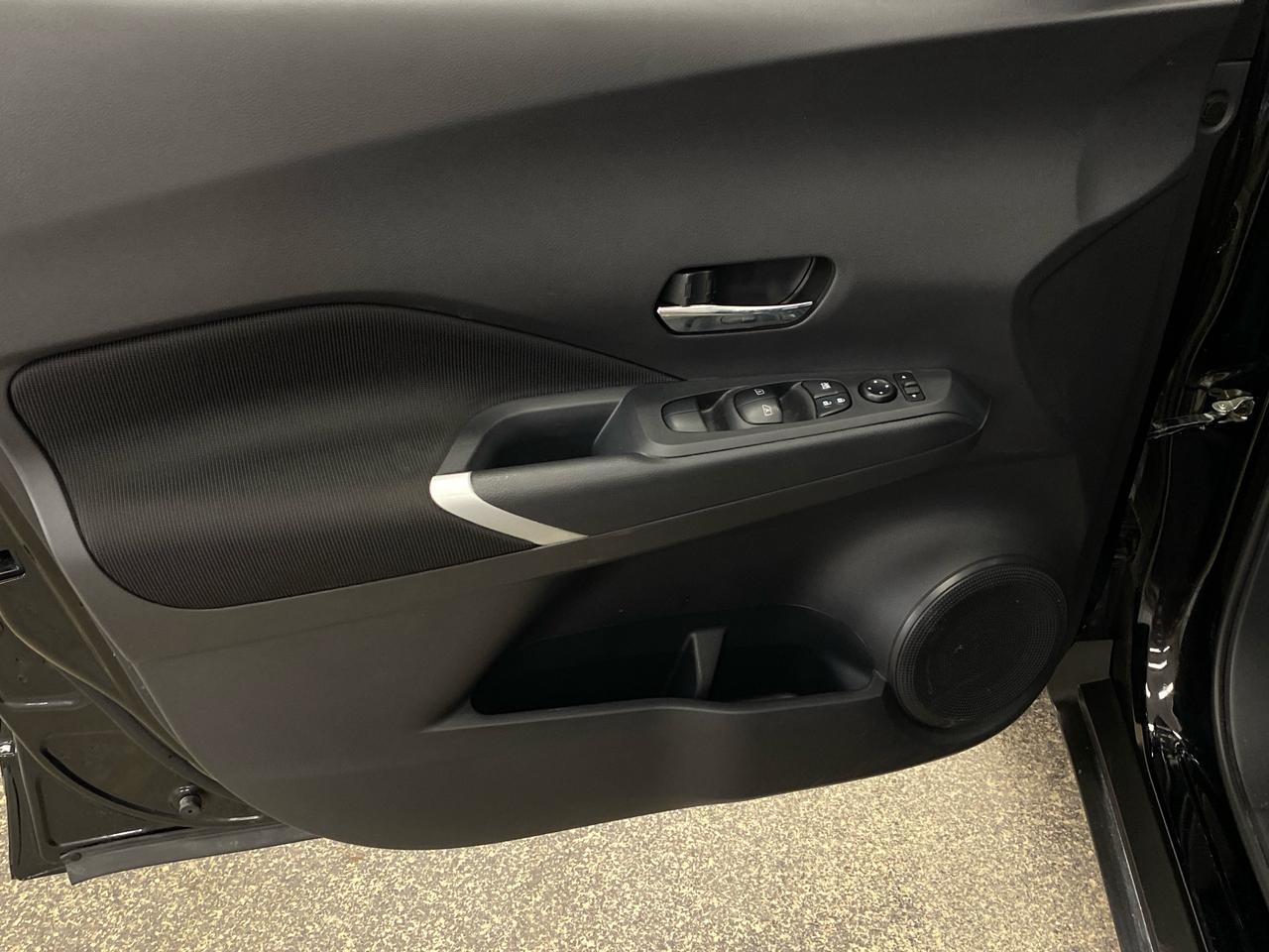 2024 Nissan Kicks SV 4dr Front-Wheel Drive Photo