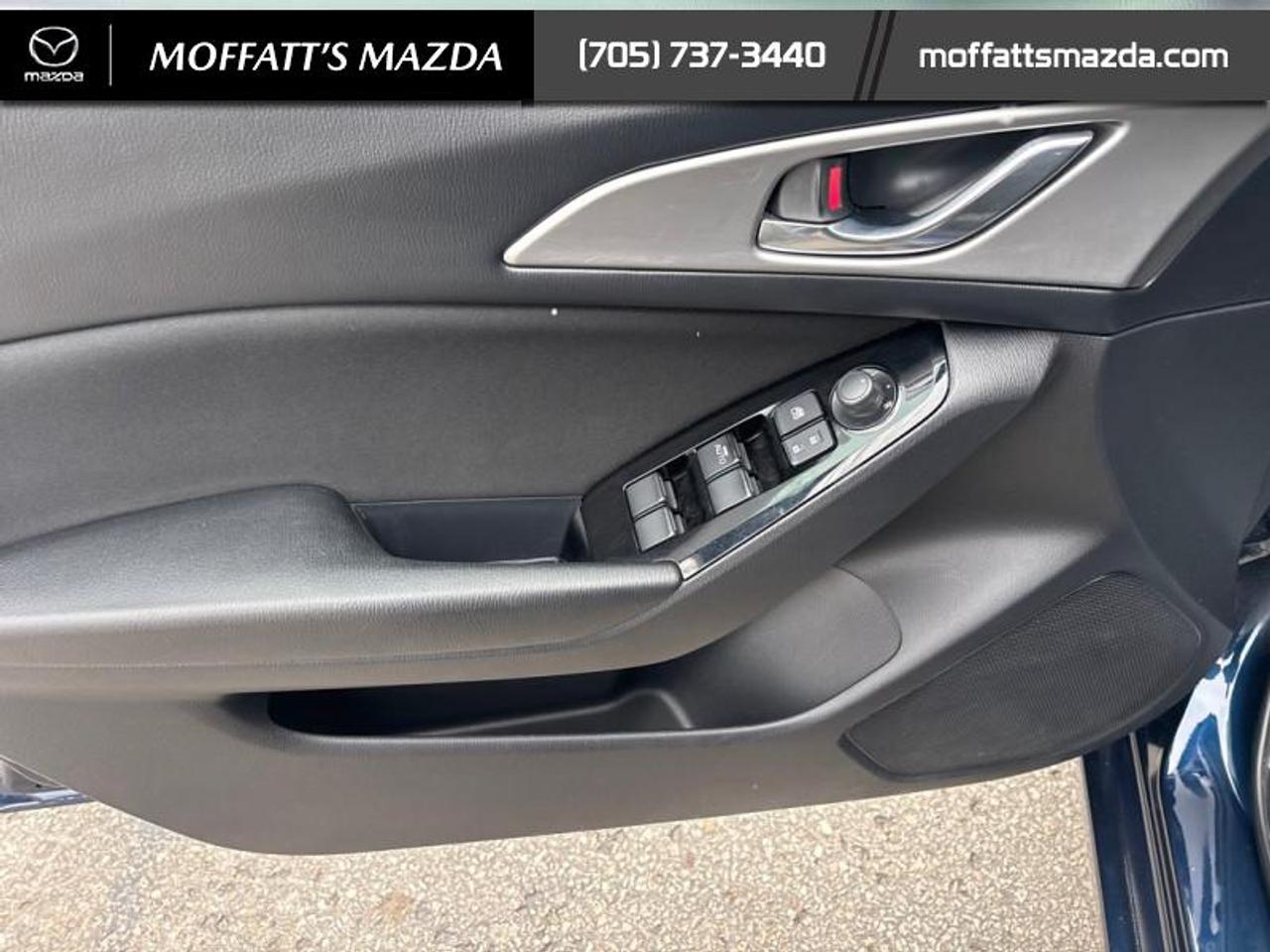 2018 Mazda Mazda3 Sport GS Photo