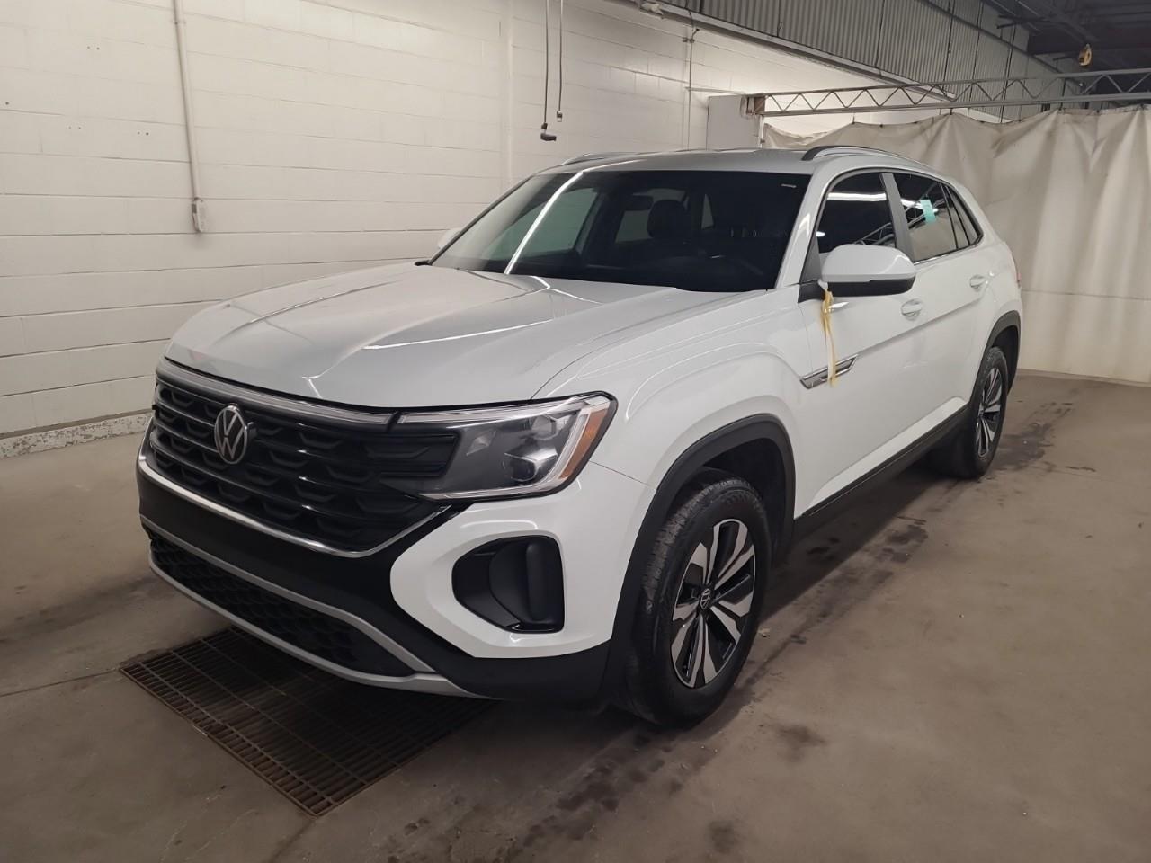 2024 Volkswagen Atlas Cross Sport 2.0 TSI Comfortline 4dr All-Wheel Drive 4MOTION Photo