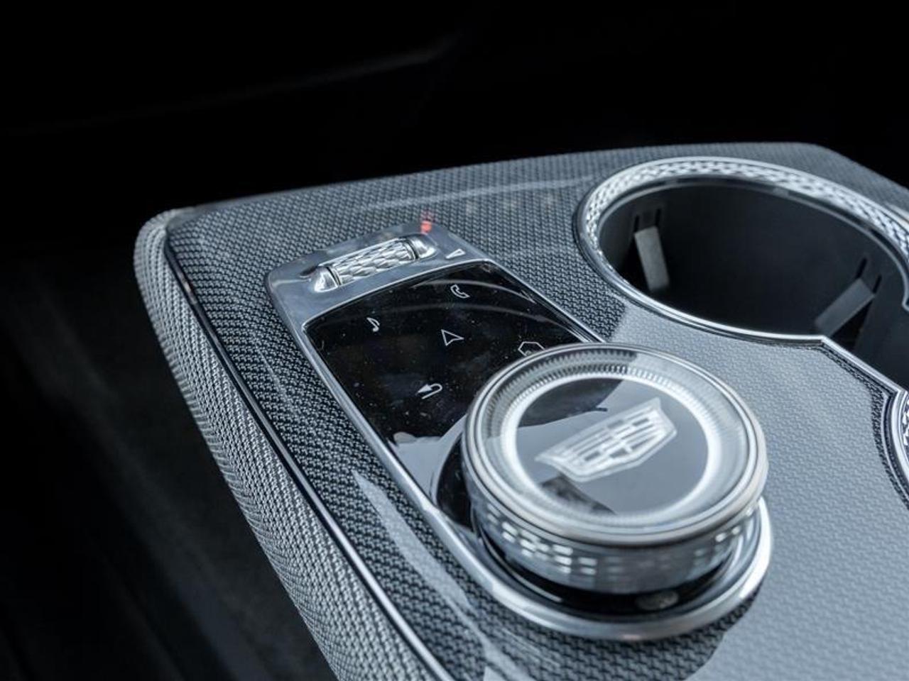 2026 Cadillac OPTIQ Luxury 4dr Photo