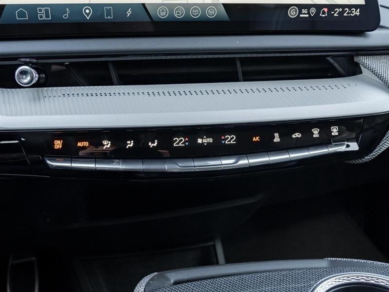 2026 Cadillac OPTIQ Luxury 4dr Photo