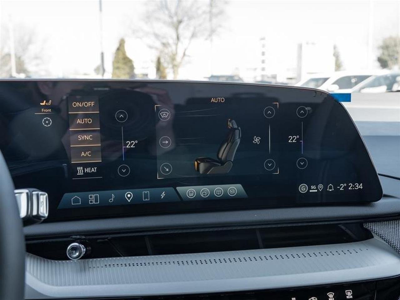 2026 Cadillac OPTIQ Luxury 4dr Photo