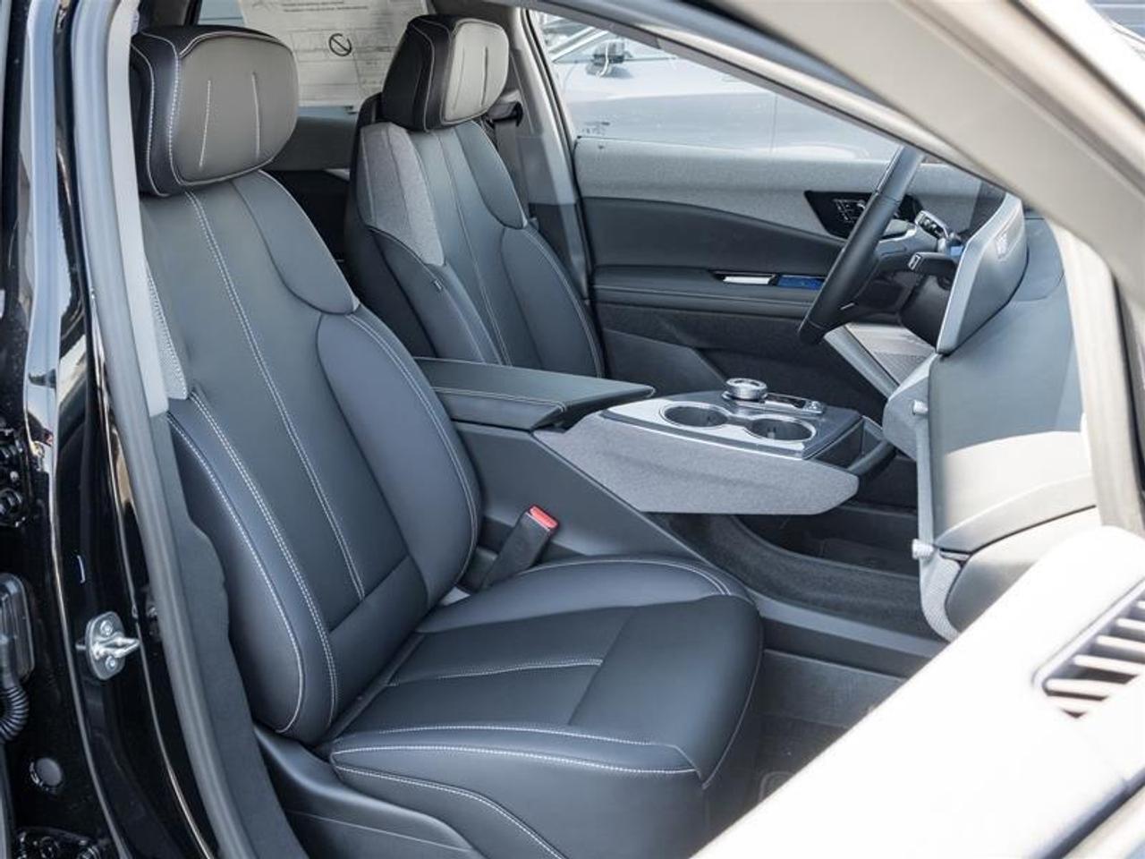 2026 Cadillac OPTIQ Luxury 4dr Photo