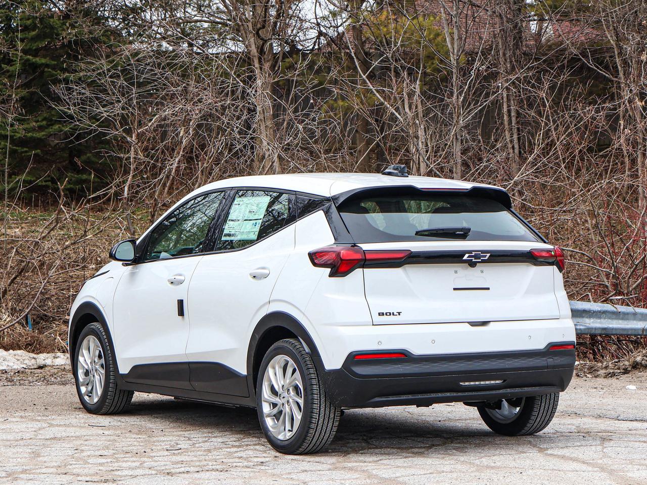 2027 Chevrolet Bolt LT Photo