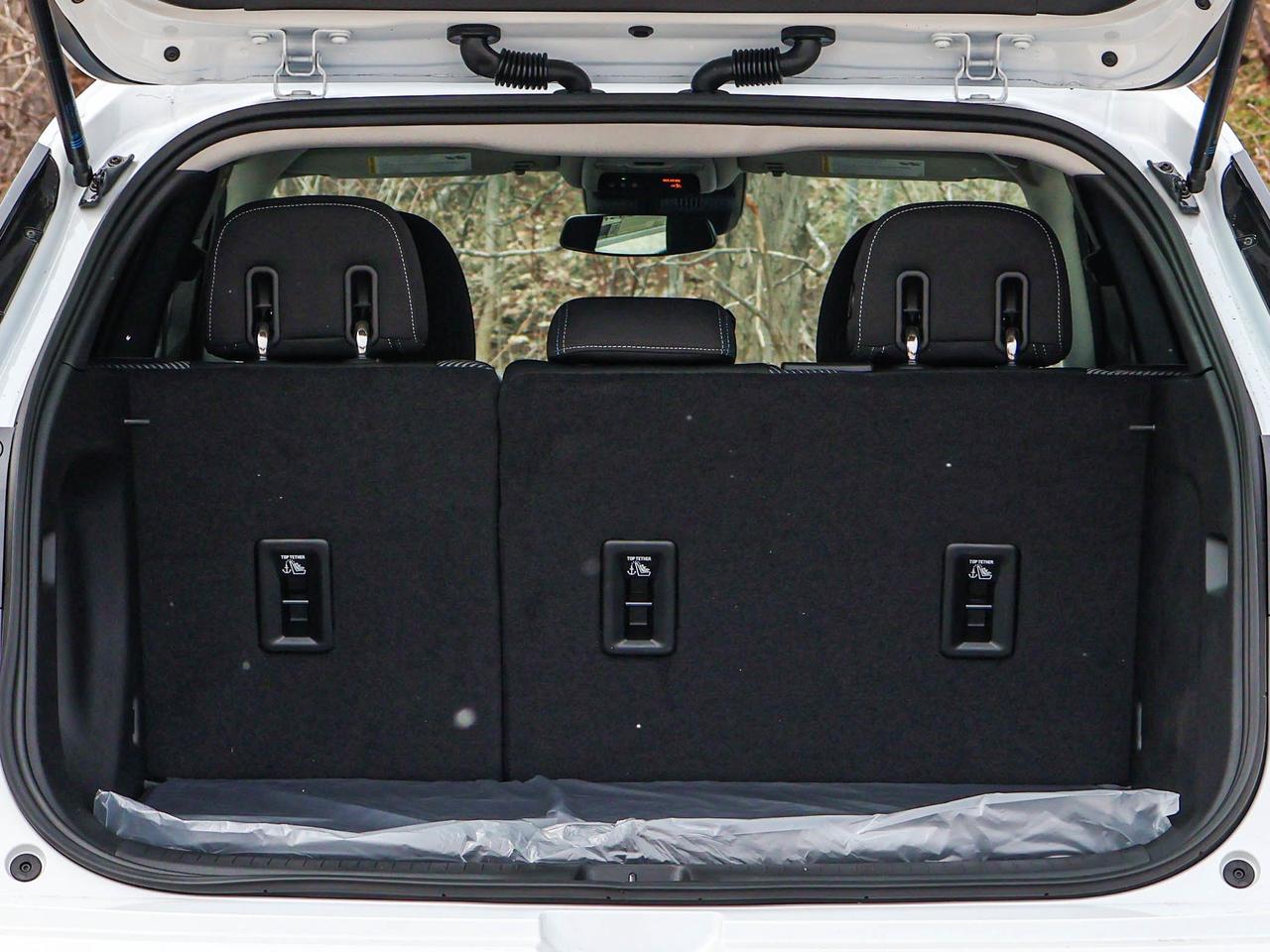 2027 Chevrolet Bolt LT Photo