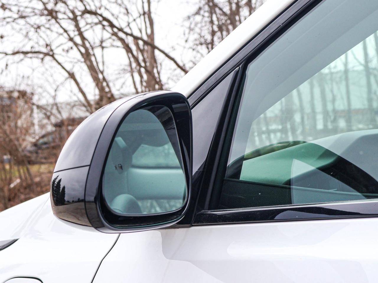 2027 Chevrolet Bolt LT Photo