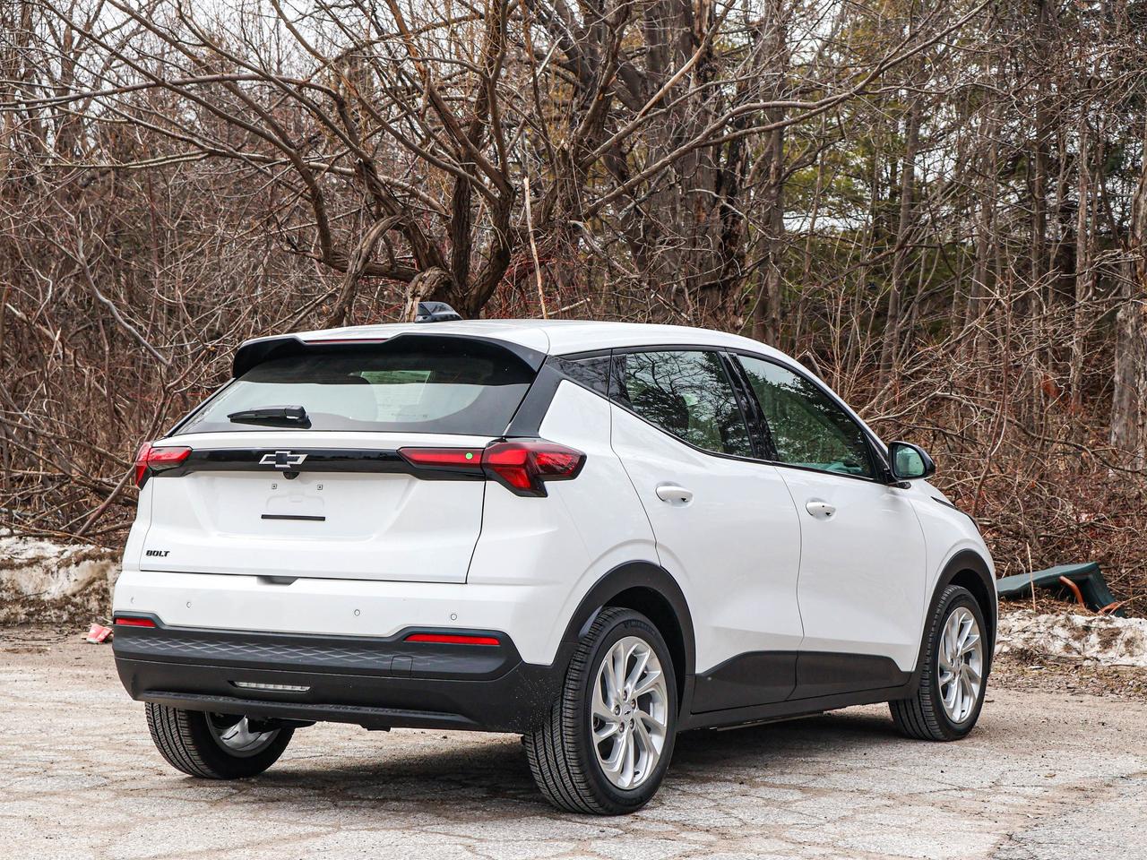 2027 Chevrolet Bolt LT Photo