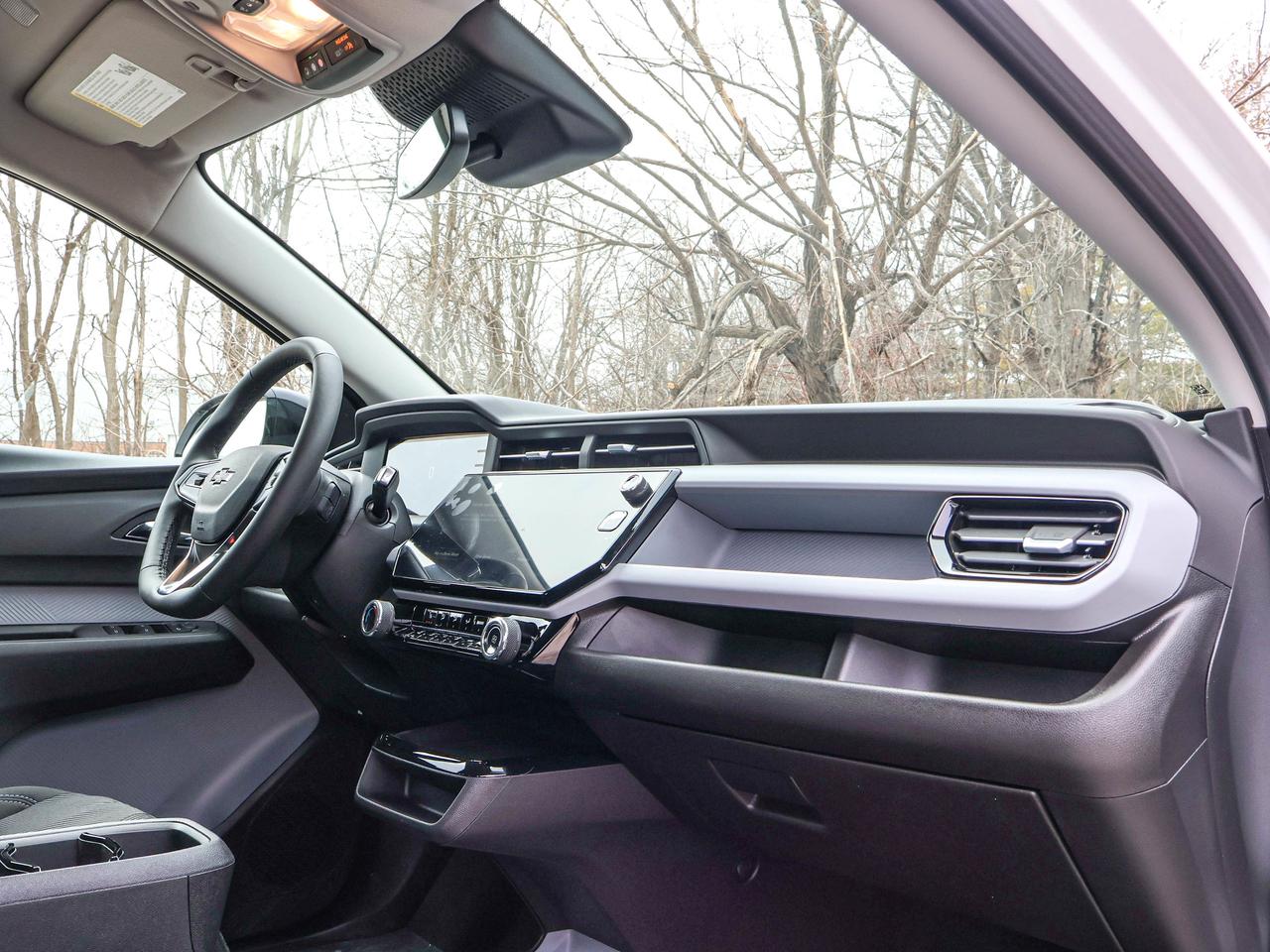 2027 Chevrolet Bolt LT Photo