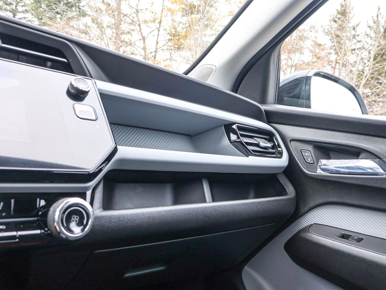 2027 Chevrolet Bolt LT Photo