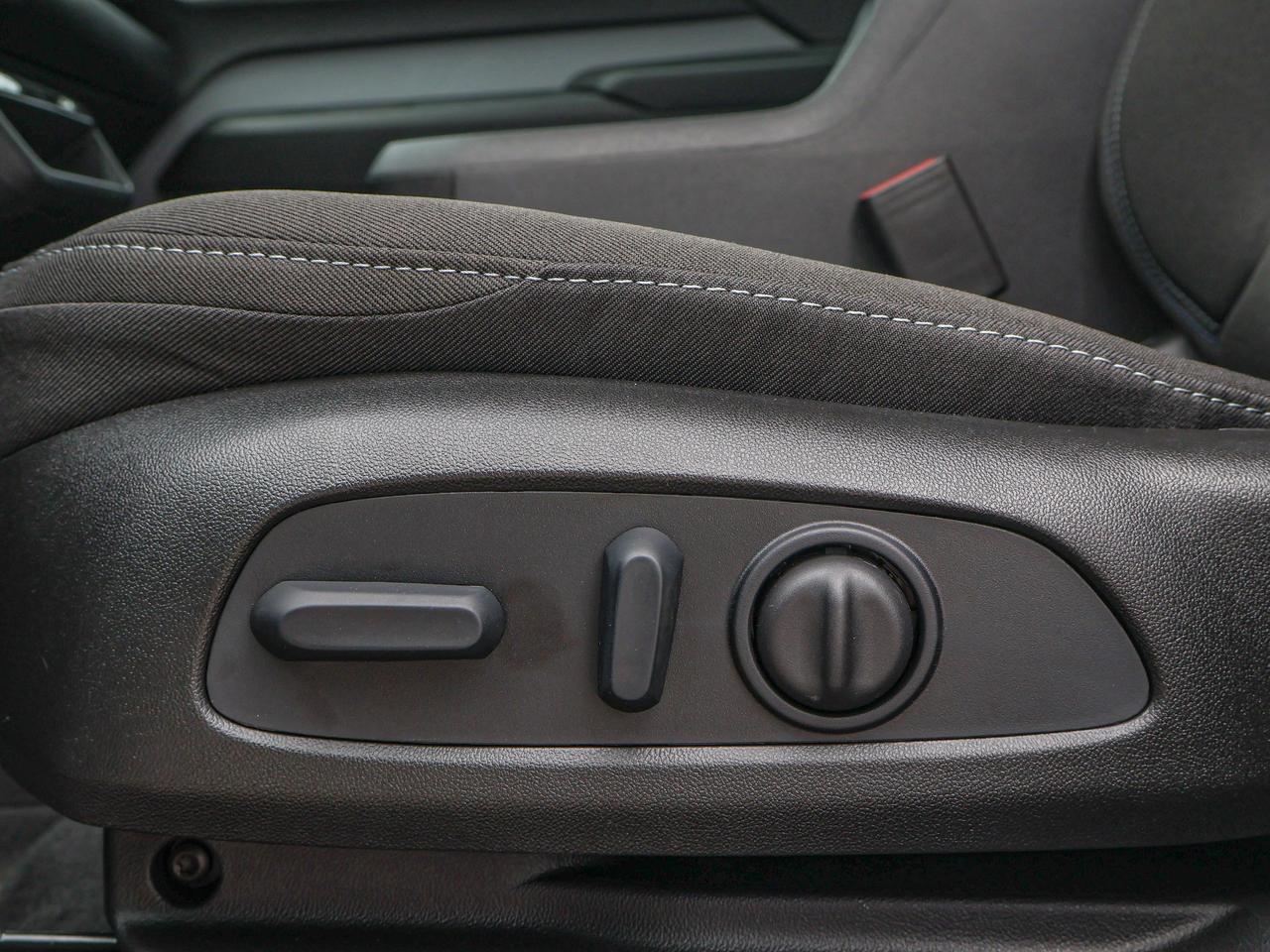 2027 Chevrolet Bolt LT Photo