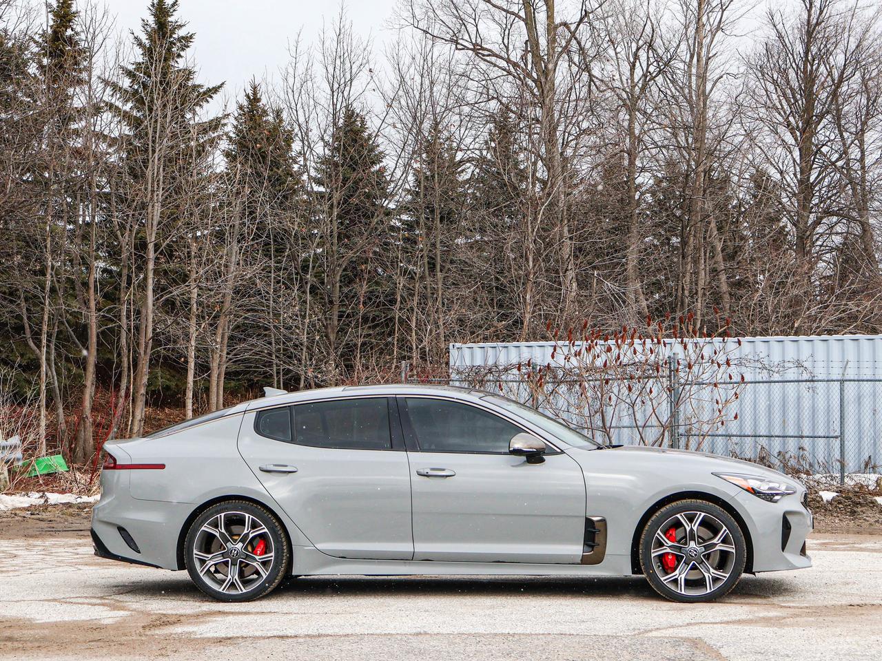 2020 Kia Stinger GT Limited Photo3