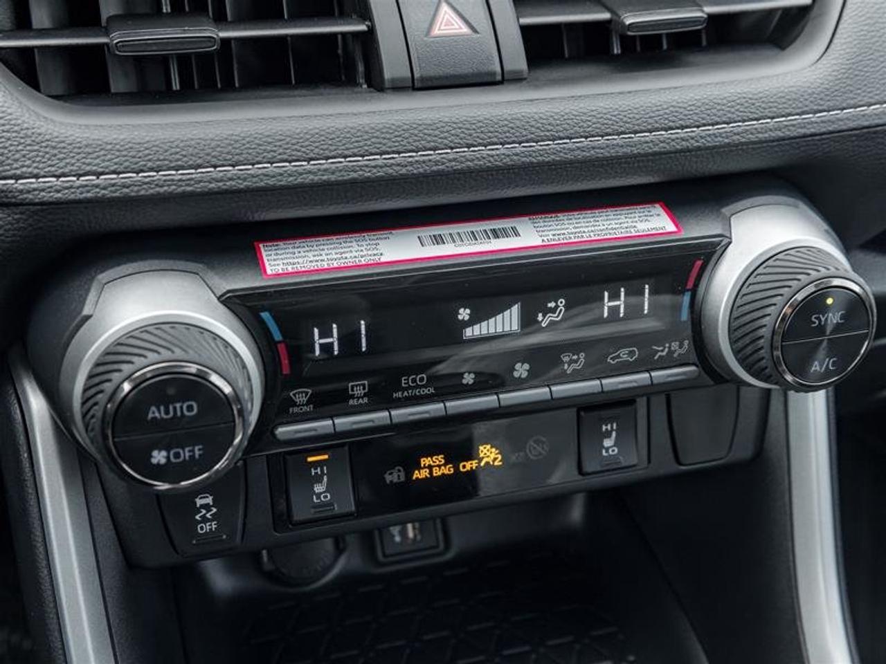 2025 Toyota RAV4 Hybrid XLE AWD Moonroof| Backup Cam| Heated Seats| Heated Steering Wheel| XLE| AWD Photo