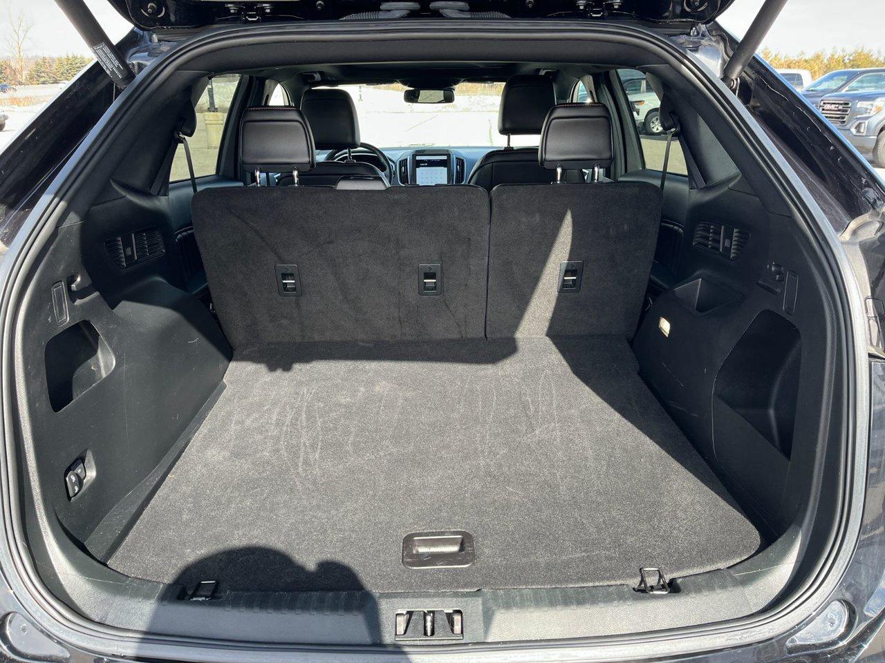 2021 Ford Edge ST Line AWD Photo