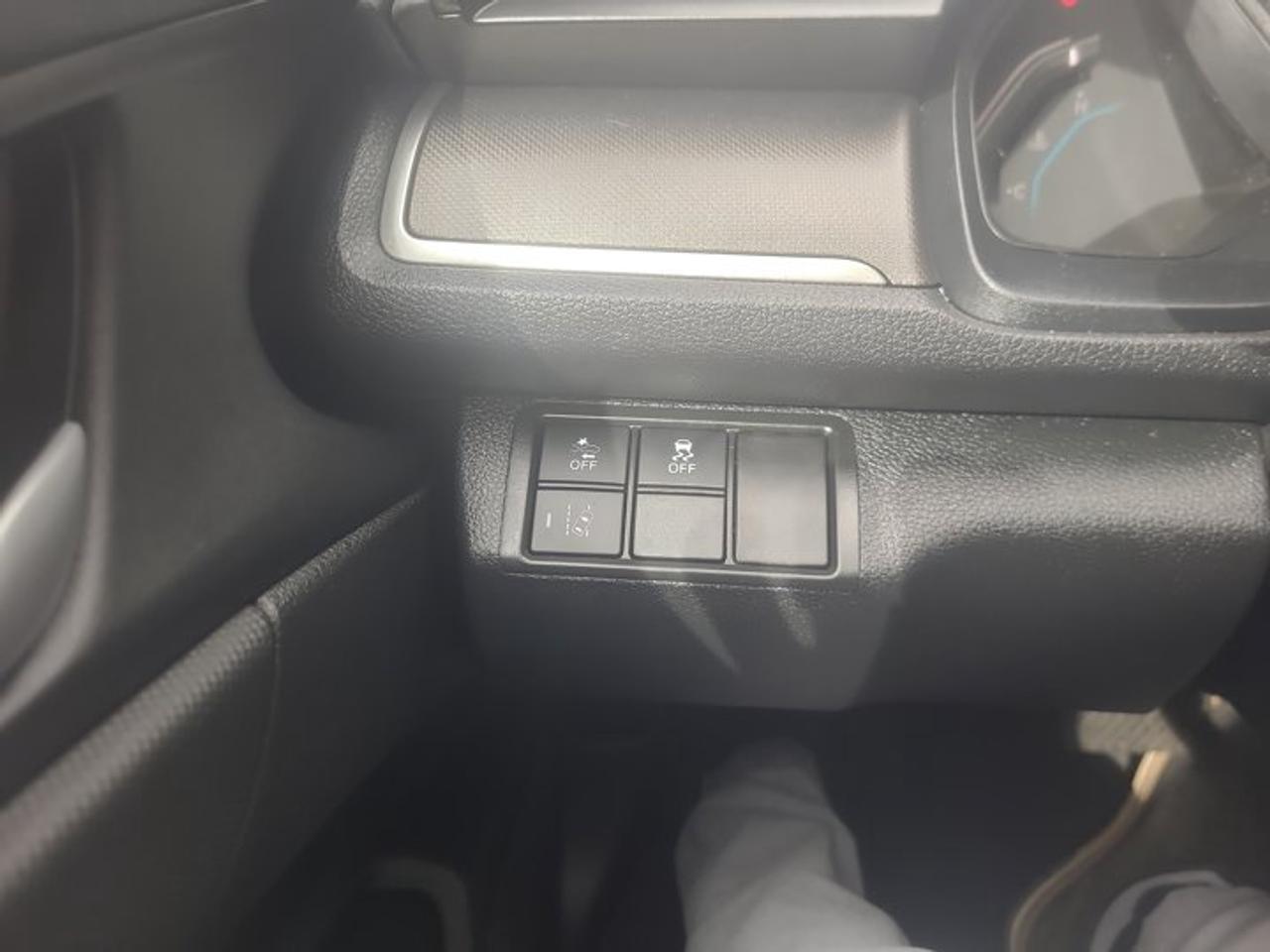 13742537