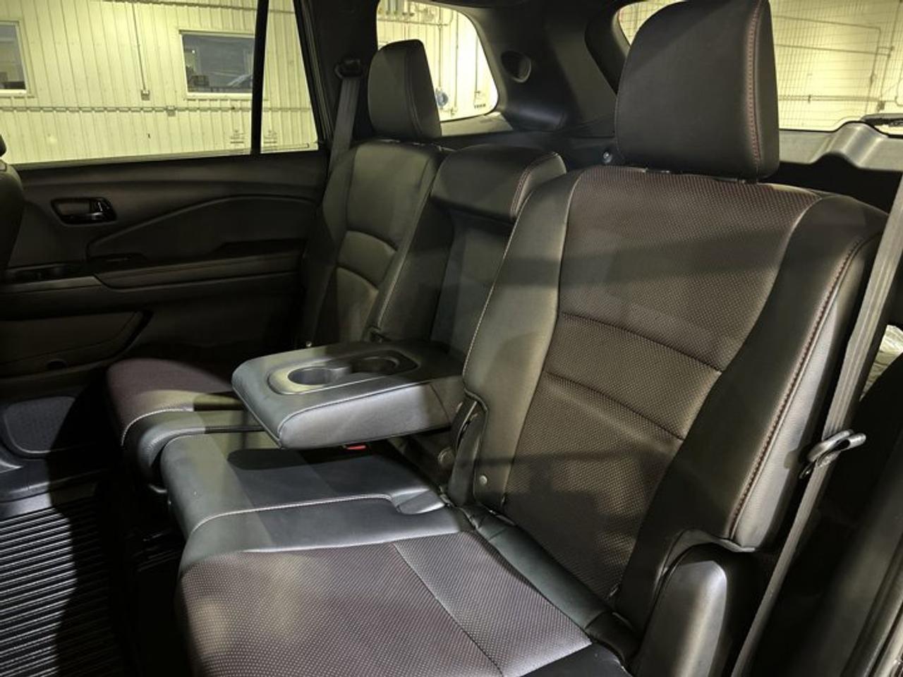 2025 Honda Passport Black Edition AWD | One owner | No accidents Photo