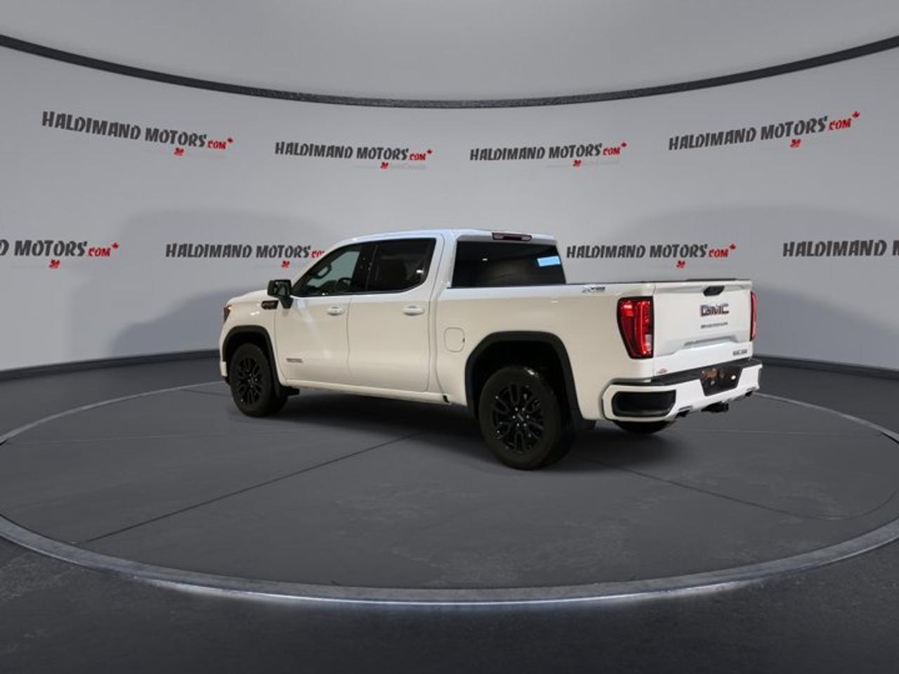 2025 GMC Sierra 1500 Elevation Crew Cab 4WD | Heated Steering | No accidents Photo