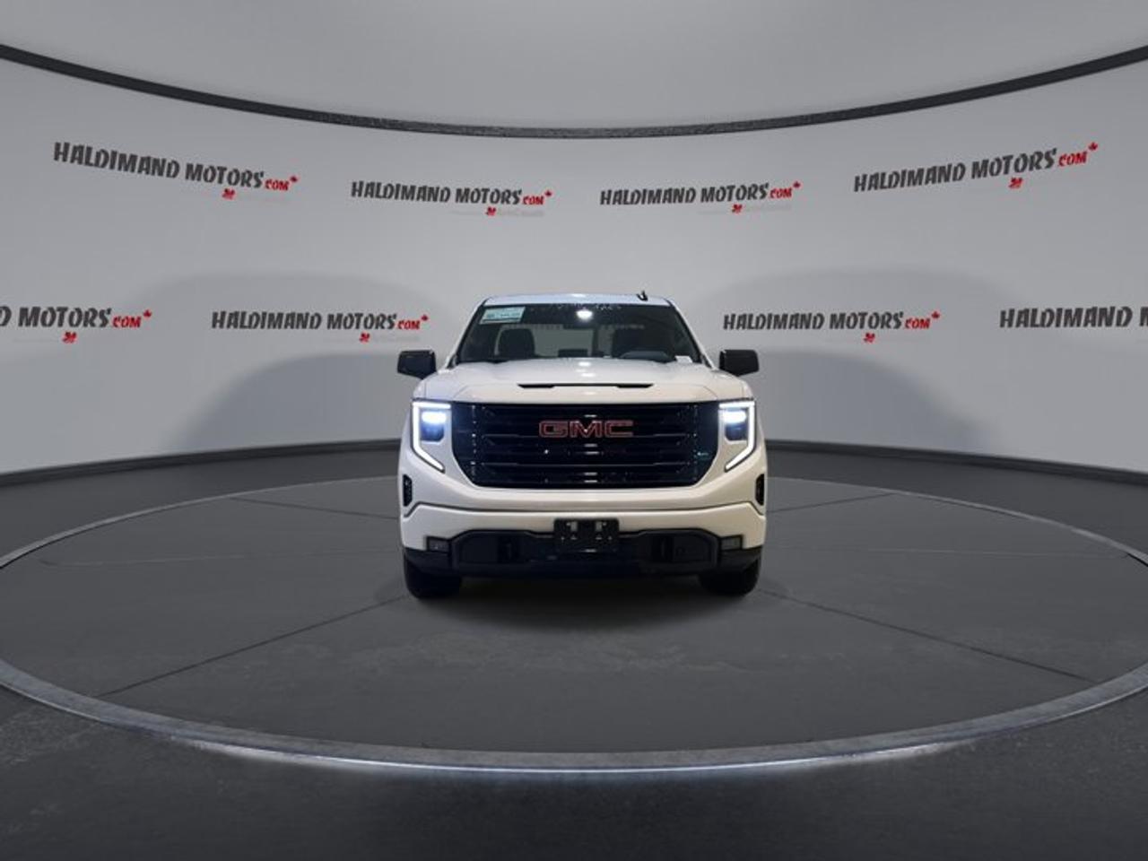 2025 GMC Sierra 1500 Elevation Crew Cab 4WD | Heated Steering | No accidents Photo