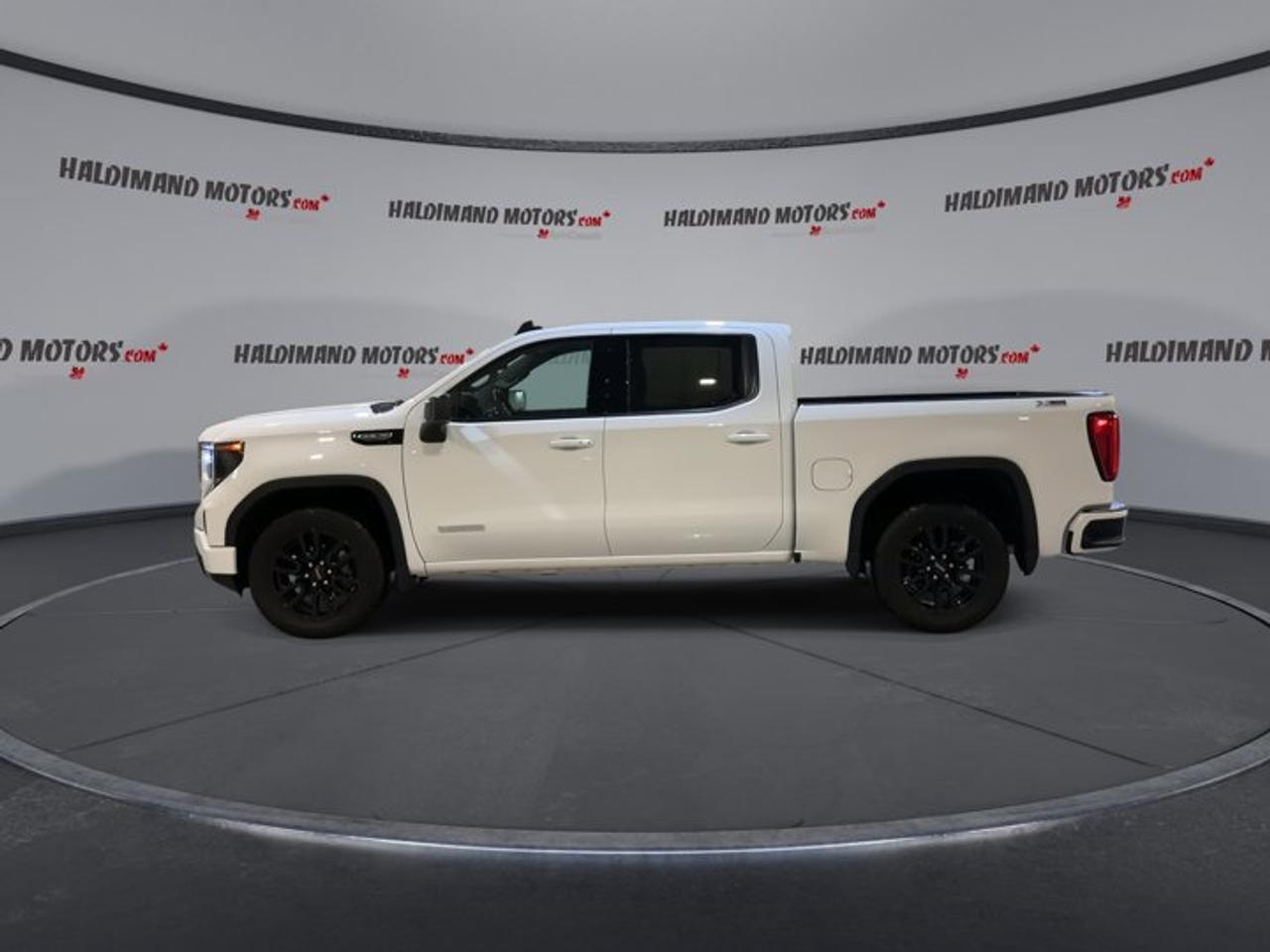 2025 GMC Sierra 1500 Elevation Crew Cab 4WD | Heated Steering | No accidents Photo