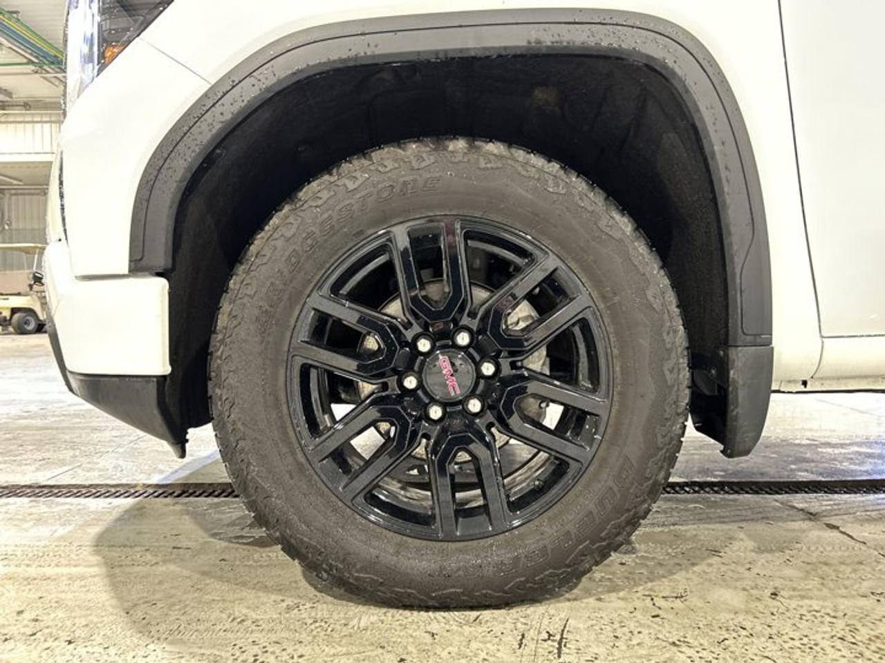 2025 GMC Sierra 1500 Elevation Crew Cab 4WD | Heated Steering | No accidents Photo