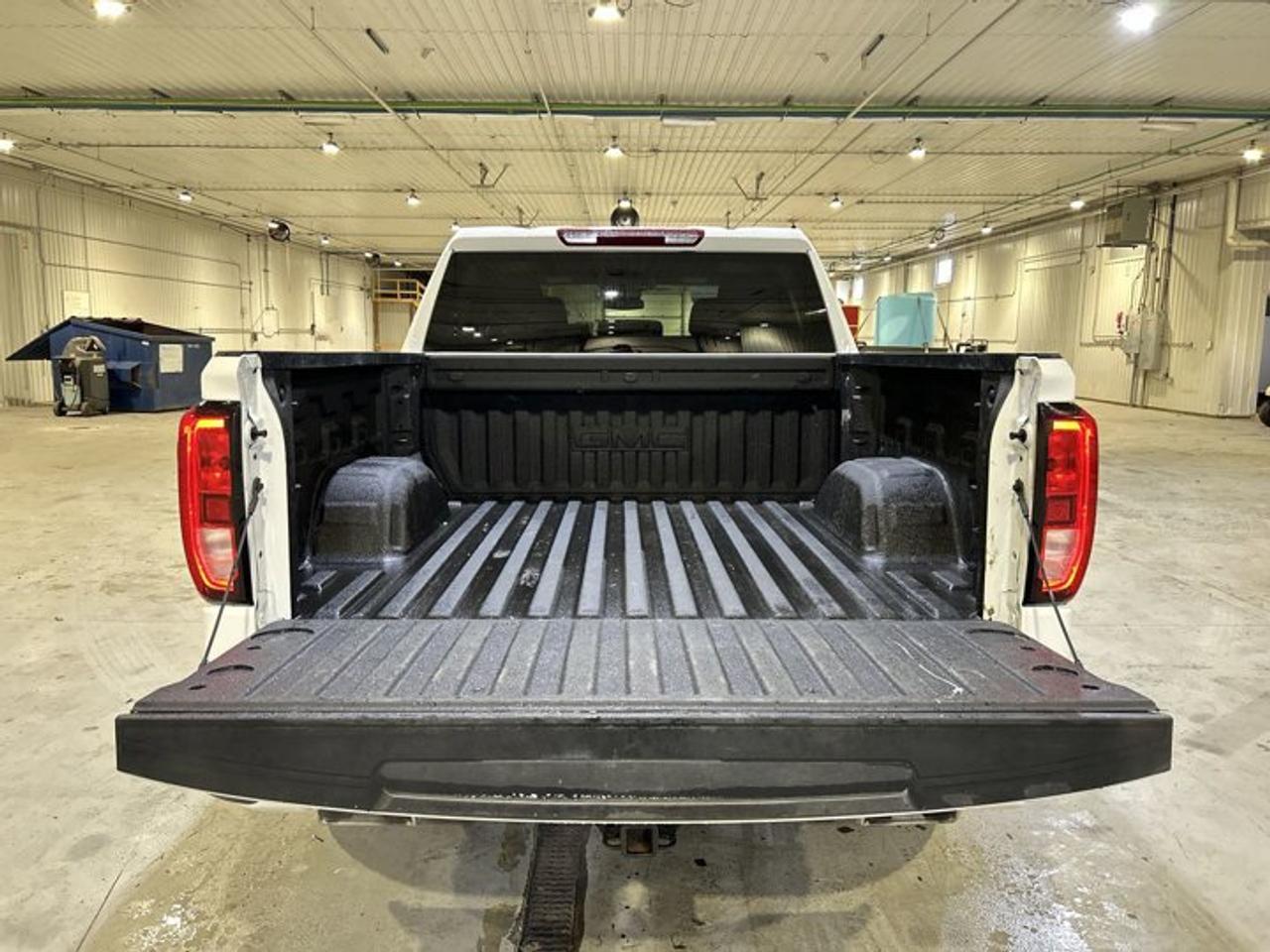 2025 GMC Sierra 1500 Elevation Crew Cab 4WD | Heated Steering | No accidents Photo