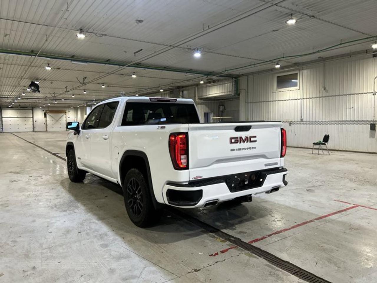 2025 GMC Sierra 1500 Elevation Crew Cab 4WD | Heated Steering | No accidents Photo