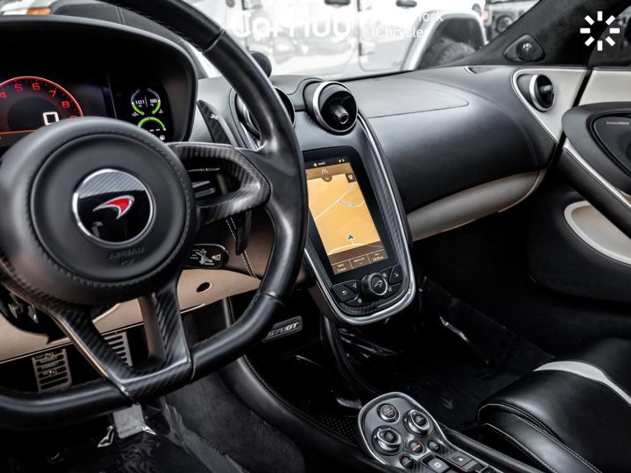 2017 McLaren 570GT Panoroof Fabspeed Exhaust Bowers & Wilkins Audio Navi Backup Cam Photo