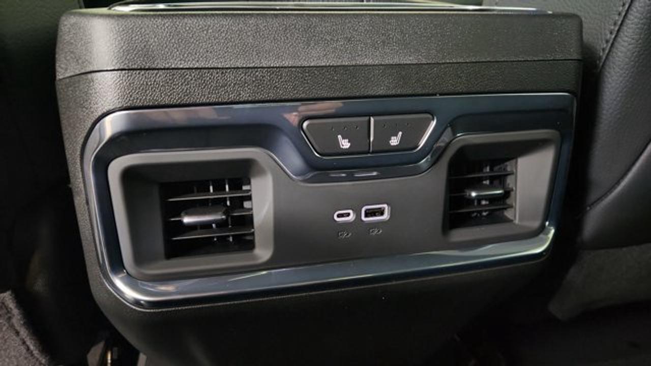 13742708