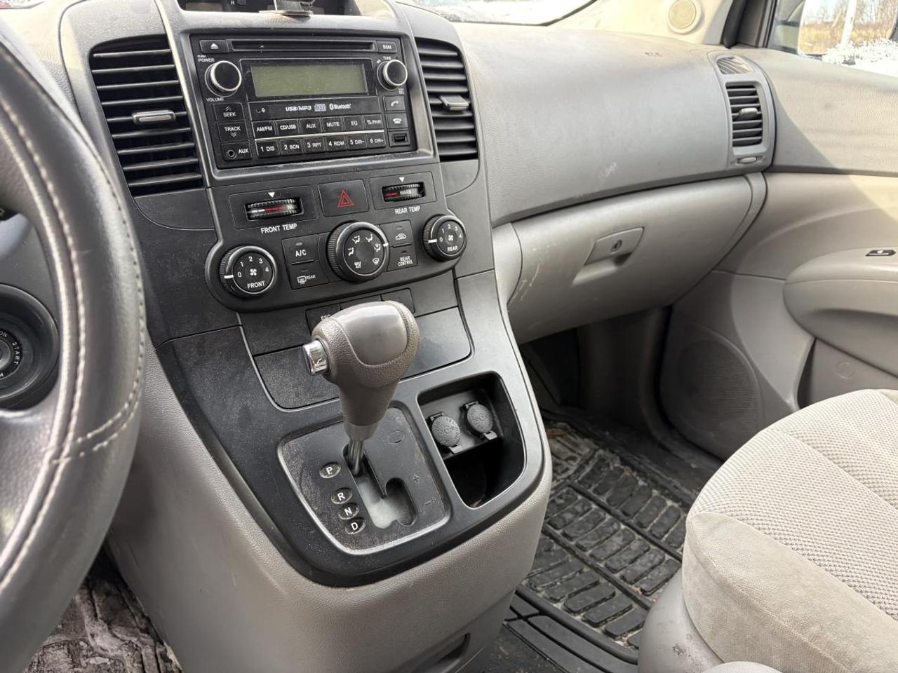 2010 Kia Sedona EX Photo