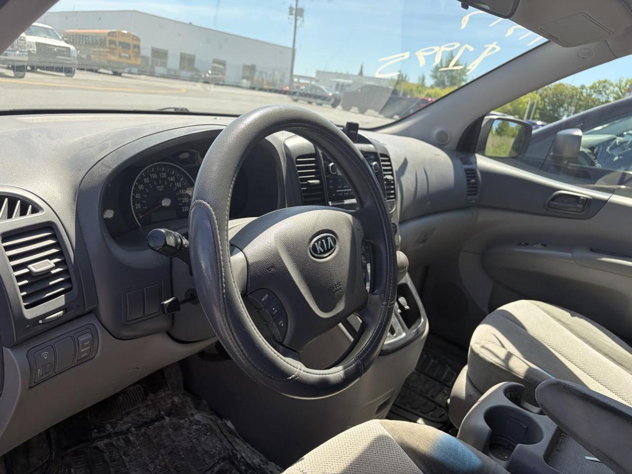 2010 Kia Sedona EX Photo