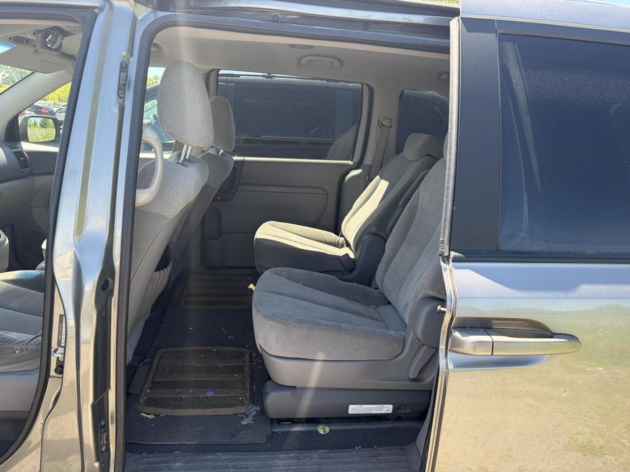 2010 Kia Sedona EX Photo