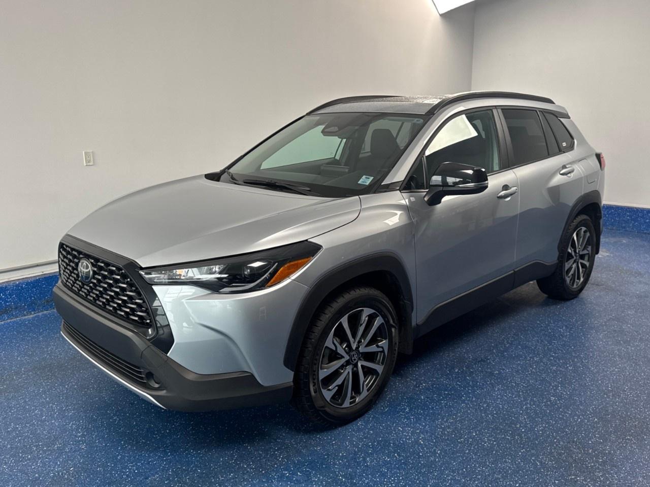 New Price! 2025 Toyota Corolla Cross LE LE AWD | Sunroof | Zacks Certified. CVT AWD Sonic Silver 2.0L 4-Cylinder DOHC 16V<br /><br /><br />18''' Alloy Wheels, Air Conditioning, AM/FM radio: SiriusXM, Apple CarPlay/Android Auto, Automatic temperature control, Corolla Cross LE Premium Package, Exterior Parking Camera Rear, Front Bucket Seats, Heated door mirrors, Heated Front Bucket Seats, Heated steering wheel, Leather steering wheel, Power Slide/Tilt Moonroof, Power windows, Radio: 6 Speaker Audio System, Remote keyless entry, Roof Rails, Tilt steering wheel, Wireless Charger.<br /><br />Certification Program Details: Fresh 2 Yr MVI | 30 day warranty* | 110 point inspection | Full tank of fuel | Krown rustproofed | Flexible financing options | Professionally detailed<br /><br />This vehicle is Zacks Certified! You're approved! We work with you. Together we'll find a solution that makes sense for your individual situation. Please visit us or call 902 843-3900 to learn about our great selection.<br /><br />With 22 lenders available Zack's Auto Sales can offer our customers with the lowest available interest rate. Thank you for taking the time to check out our selection!