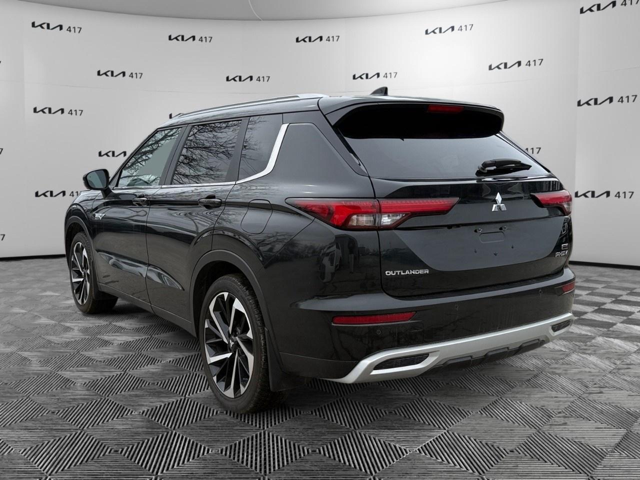 2024 Mitsubishi Outlander Plug-In Hybrid SEL S-AWC Photo