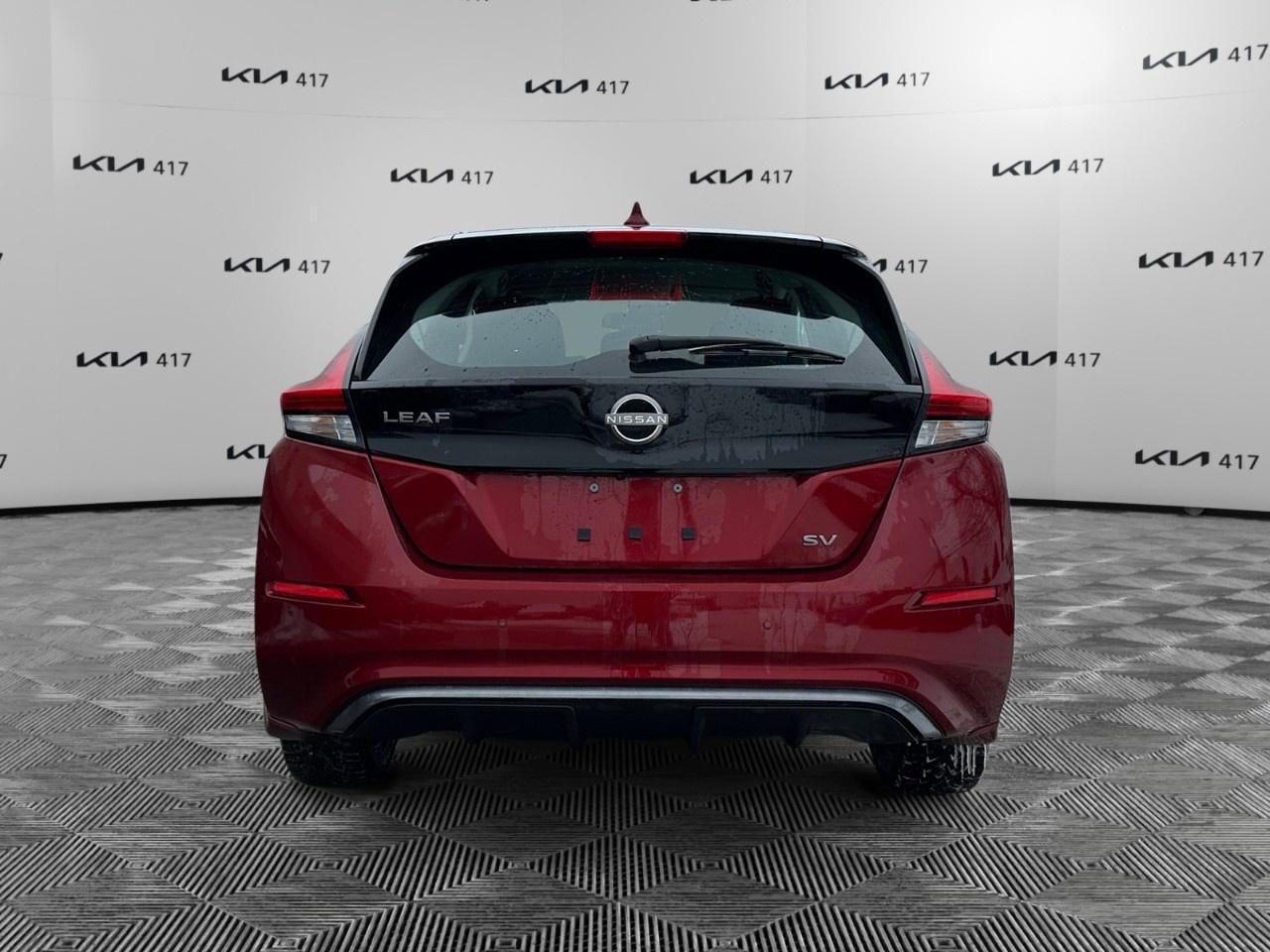 2023 Nissan Leaf SV Hatchback Photo3