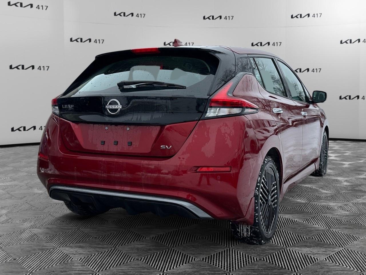 2023 Nissan Leaf SV Hatchback Photo4