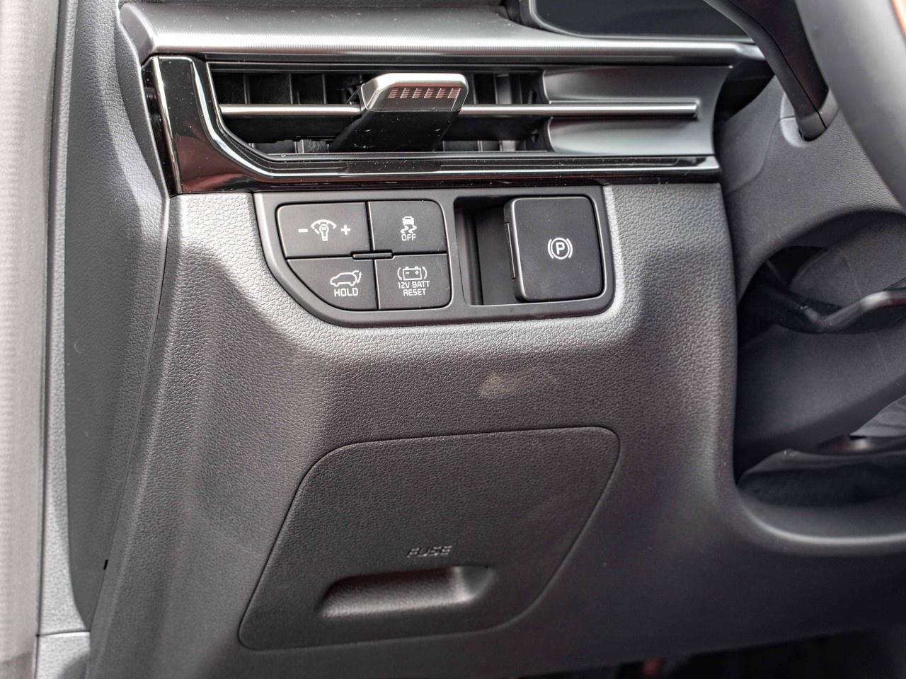 2026 Kia Sportage Hybrid SX AWD w/Red Interior Photo