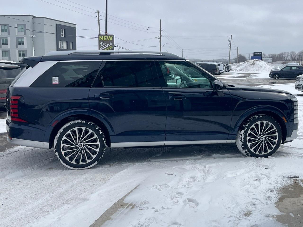 2026 Hyundai Palisade Hybrid Ultimate Calligraphy AWD Photo